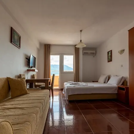 Evropa Lux Apartments Boreti Exterior photo