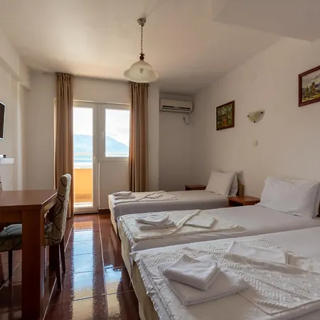 Evropa Lux Apartments Boreti Exterior photo