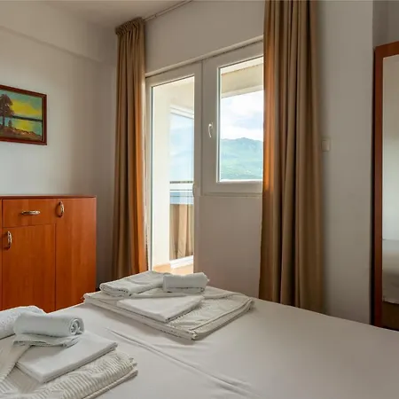 Evropa Lux Apartments Boreti Exterior photo