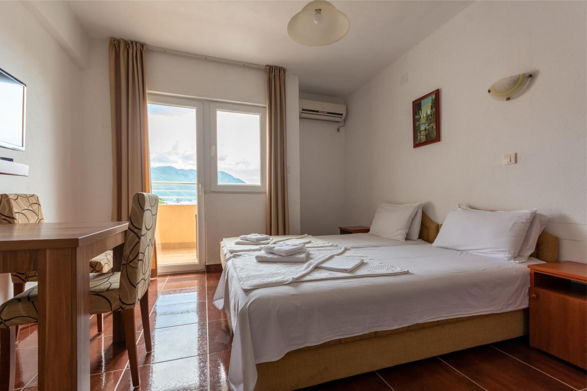 Evropa Lux Apartment *