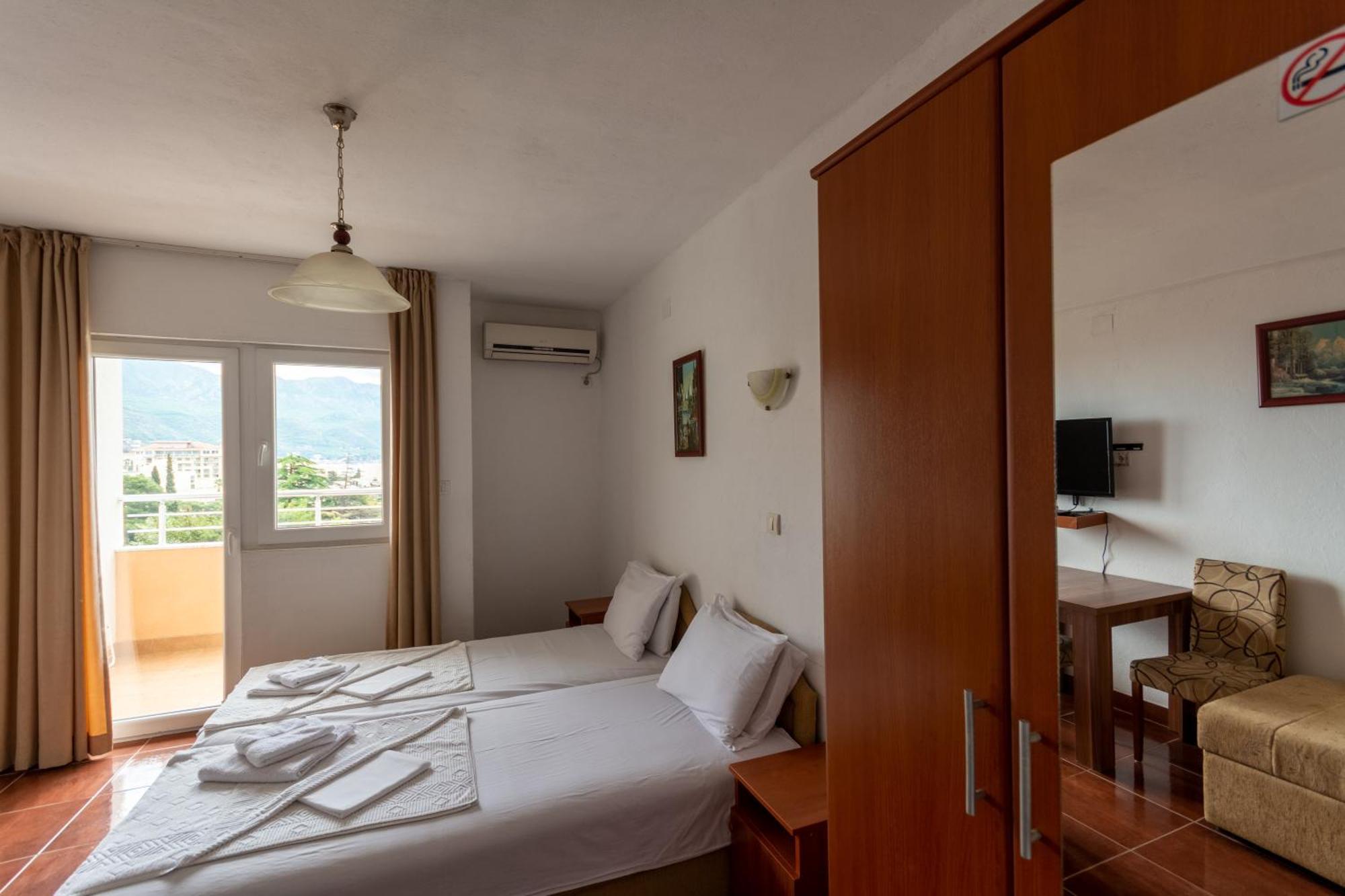 Evropa Lux Apartment *