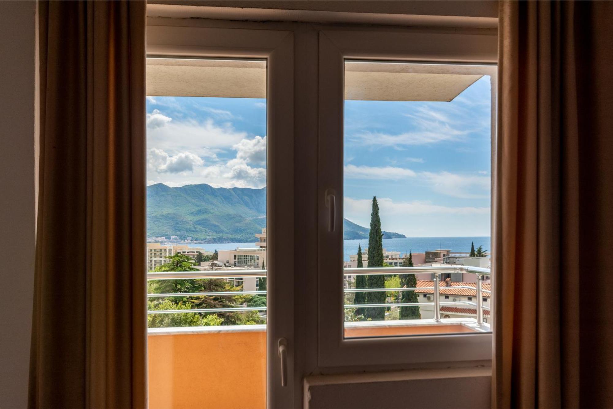 Evropa Lux Apartment *