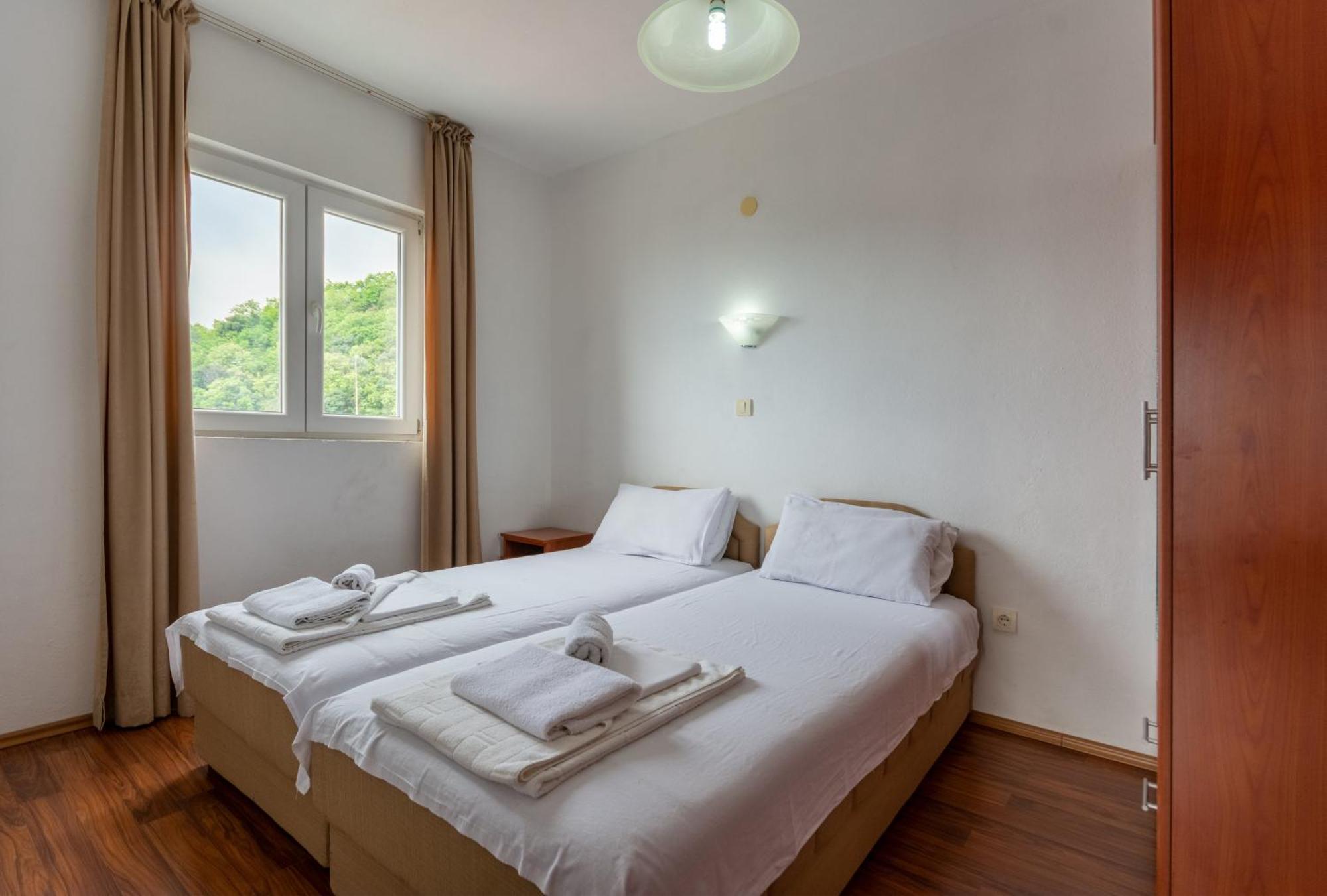Evropa Lux Apartment *